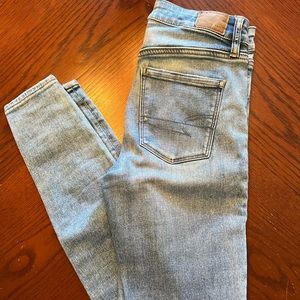 American Eagle Hi-Rise Jegging